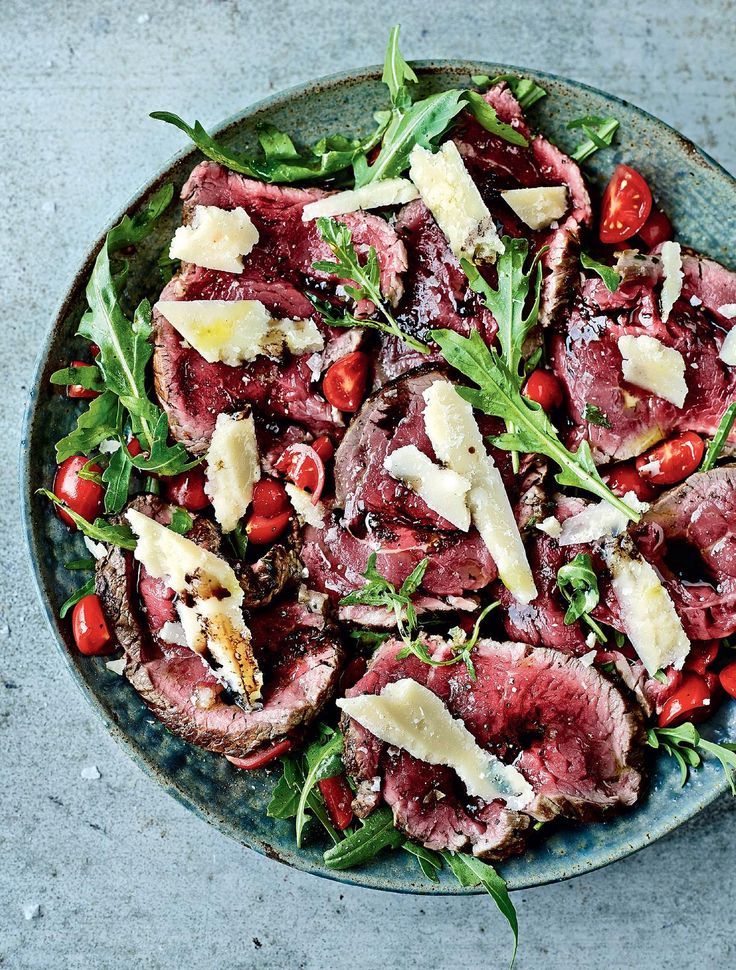 Beef tagliata with arugula